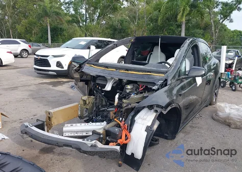 2023 Tesla Model X Dual Motor All-Wheel Drive/Standard Range z USA, uszkodzony, nr VIN 7SAXCBE55PF385222